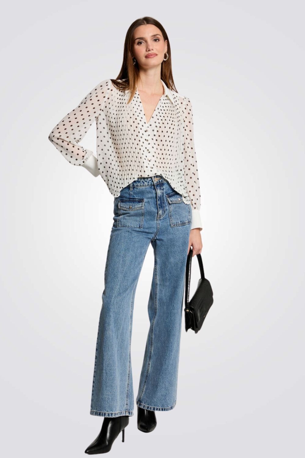 חולצה מכופתרת פליסה מנוקדת בצבע אופוויט