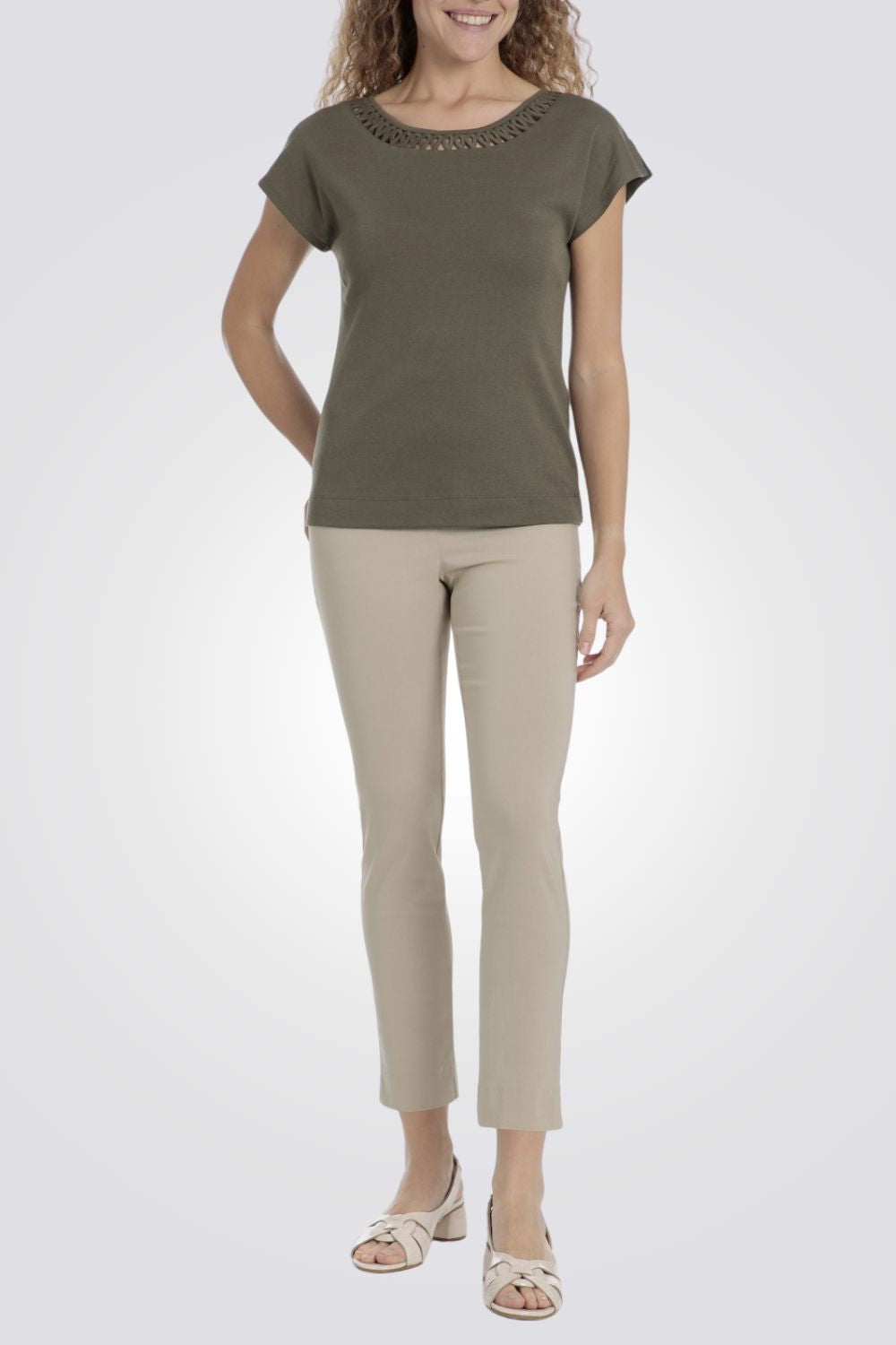 טישירט בייסיק לנשים