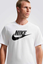 טישירט Nike Sportswear לגברים | נייקי