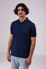 חולצת פולו קצרה