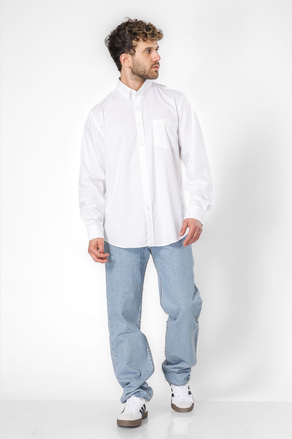 חולצה מכופתרת קלאסית