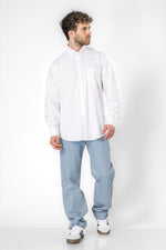 חולצה מכופתרת קלאסית