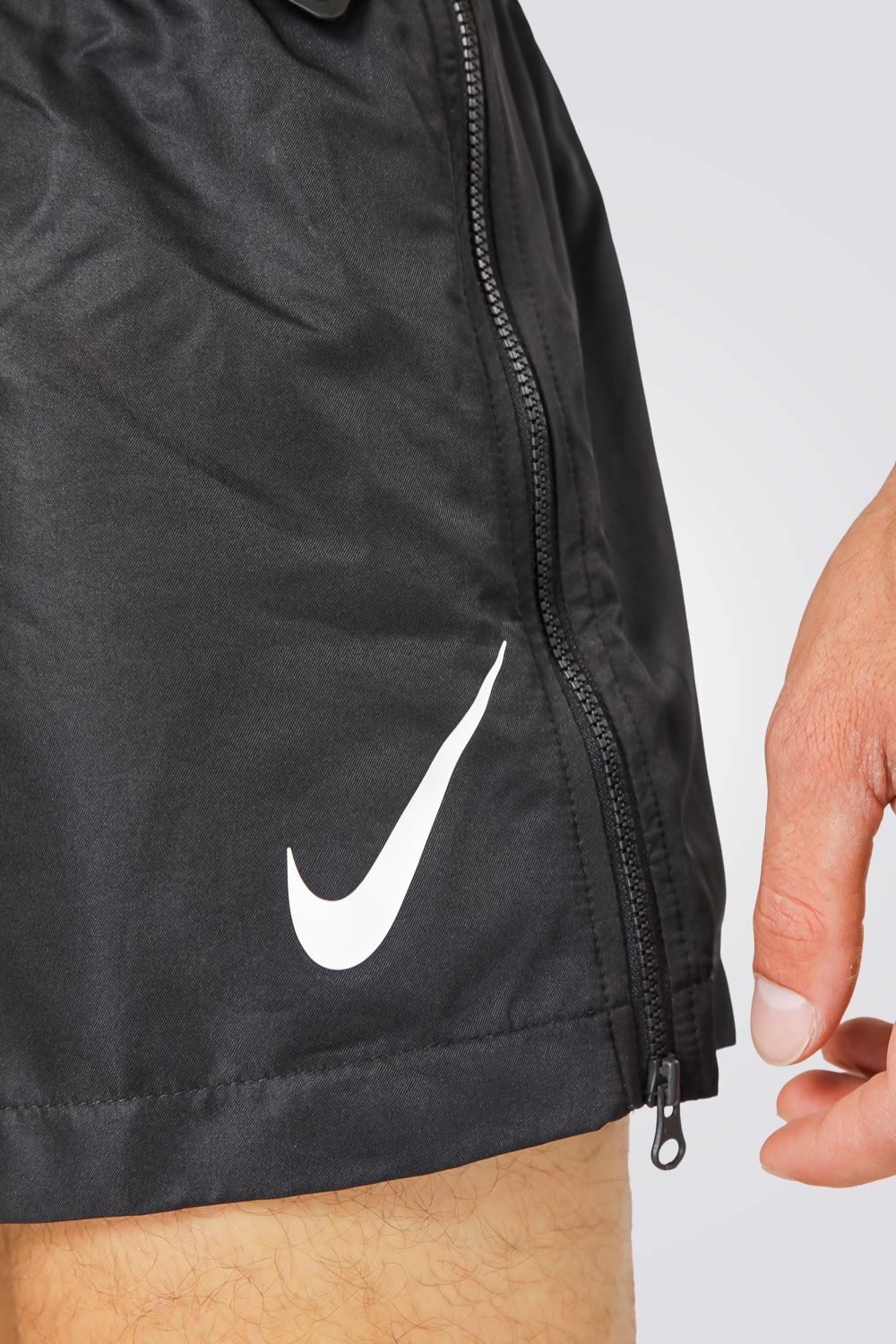 בגד ים לגברים SOLID-COVER-UP בצבע שחור