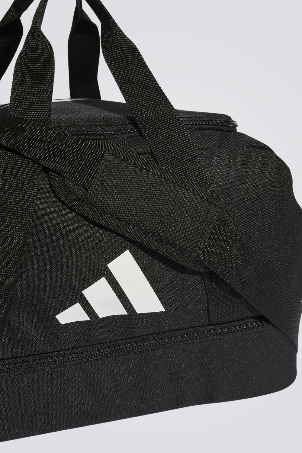 תיק אימון TIRO בצבע שחור