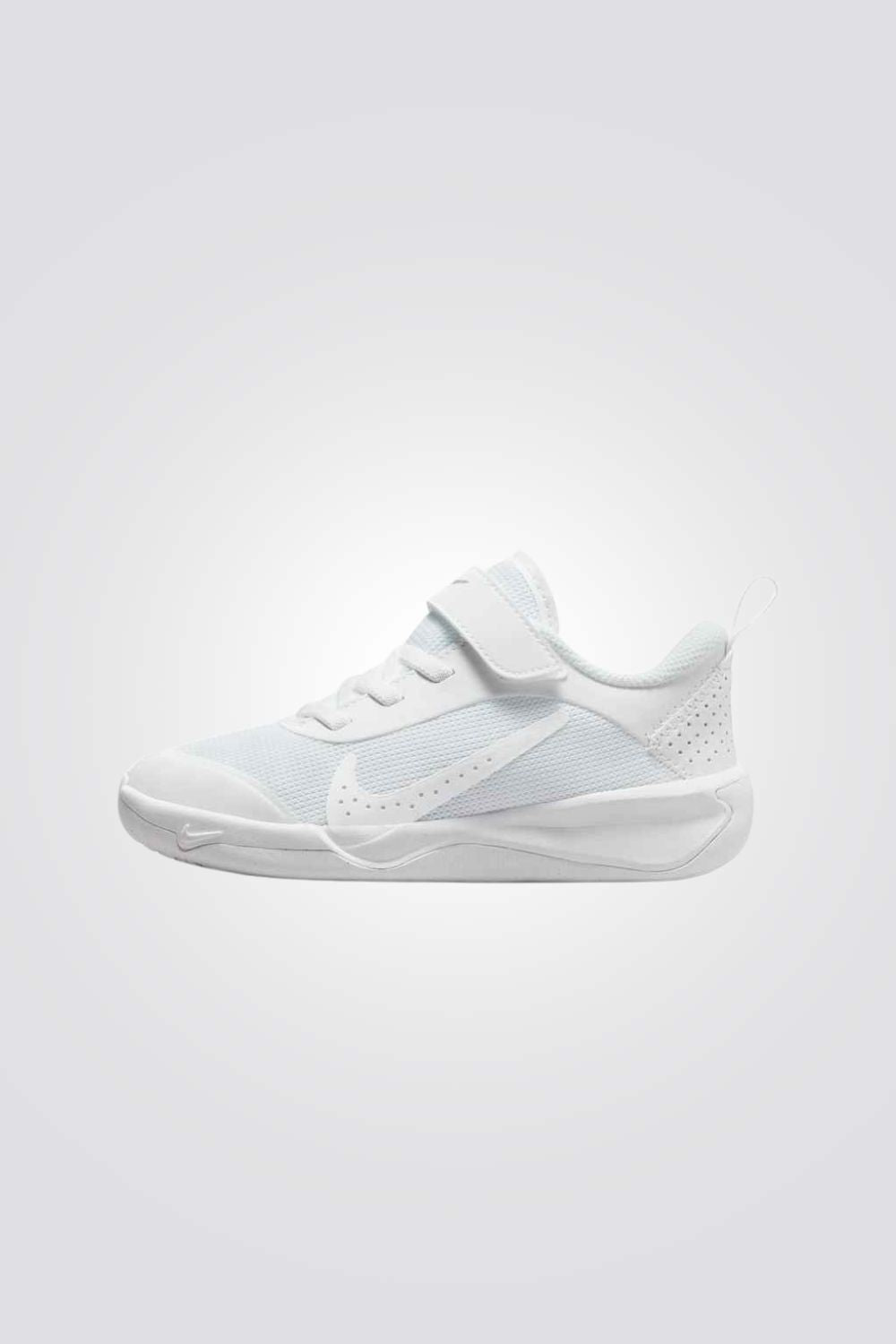 נעלי ספורט Nike Omni Multi-Court לילדים ונוער