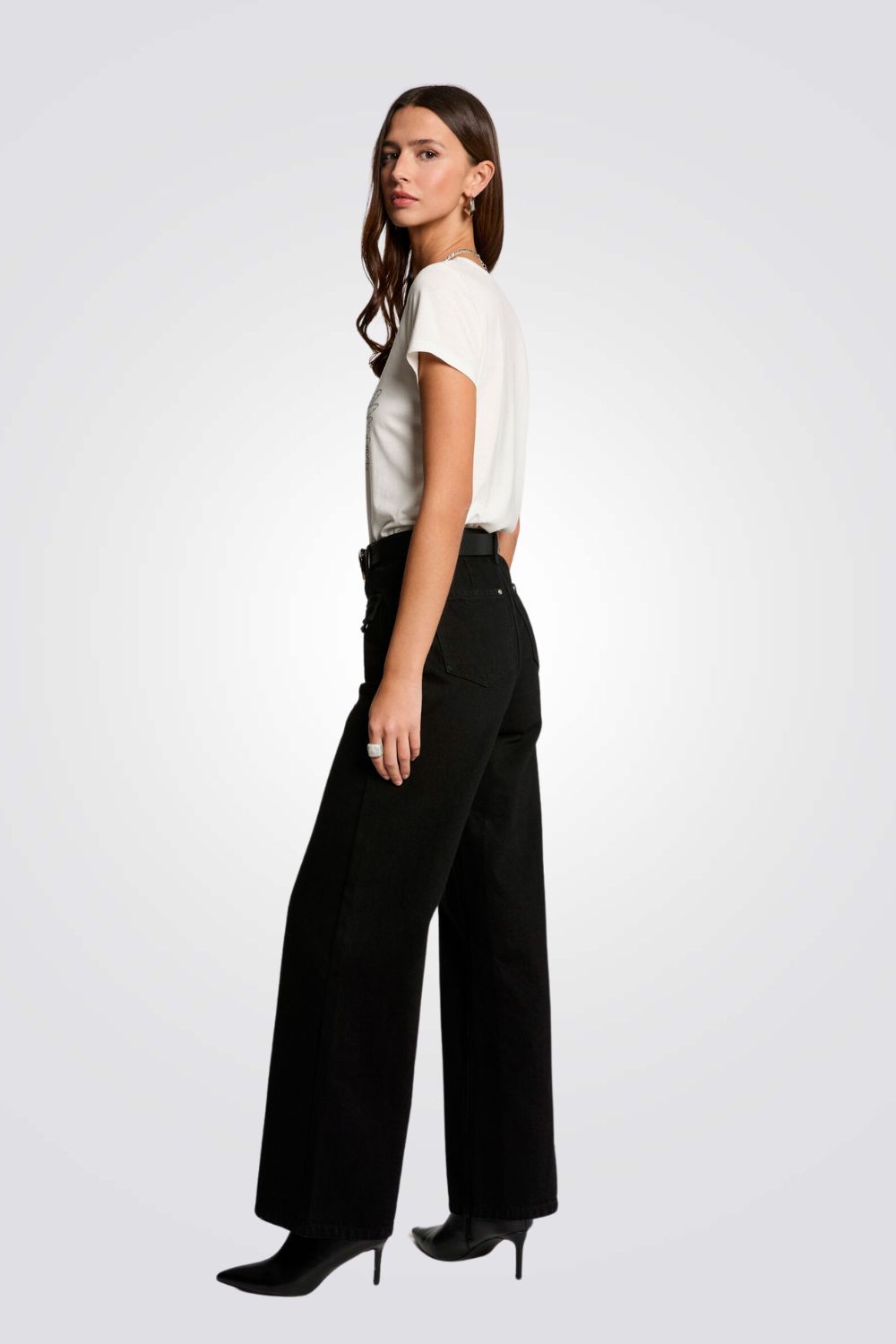 טישירט הדפס בחזית ROCK & ROLL