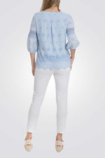 מכנסי קפרי בצבע לבן