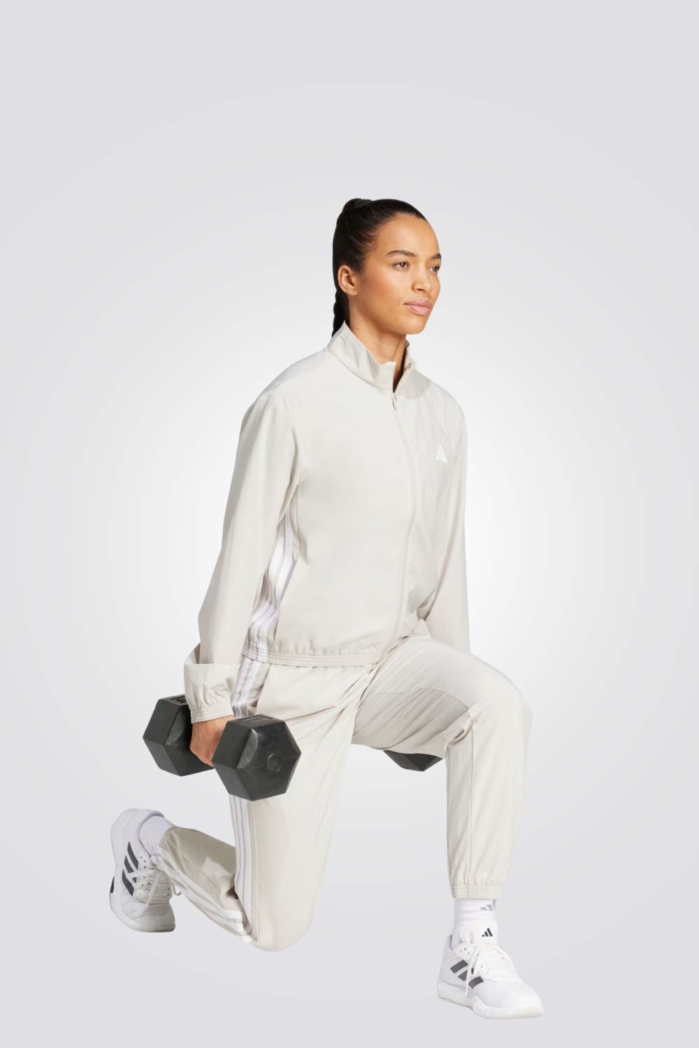 ג'קט אימון לנשים בצבע אוף וויט