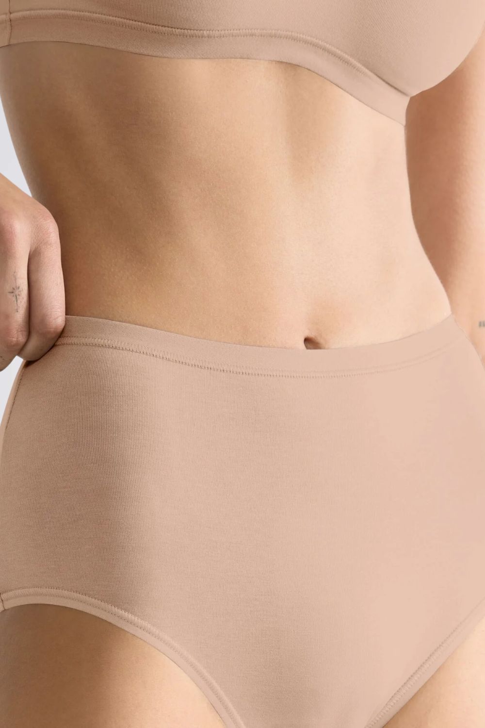 תחתון עם מותן גבוהה לנשים | סלוגי