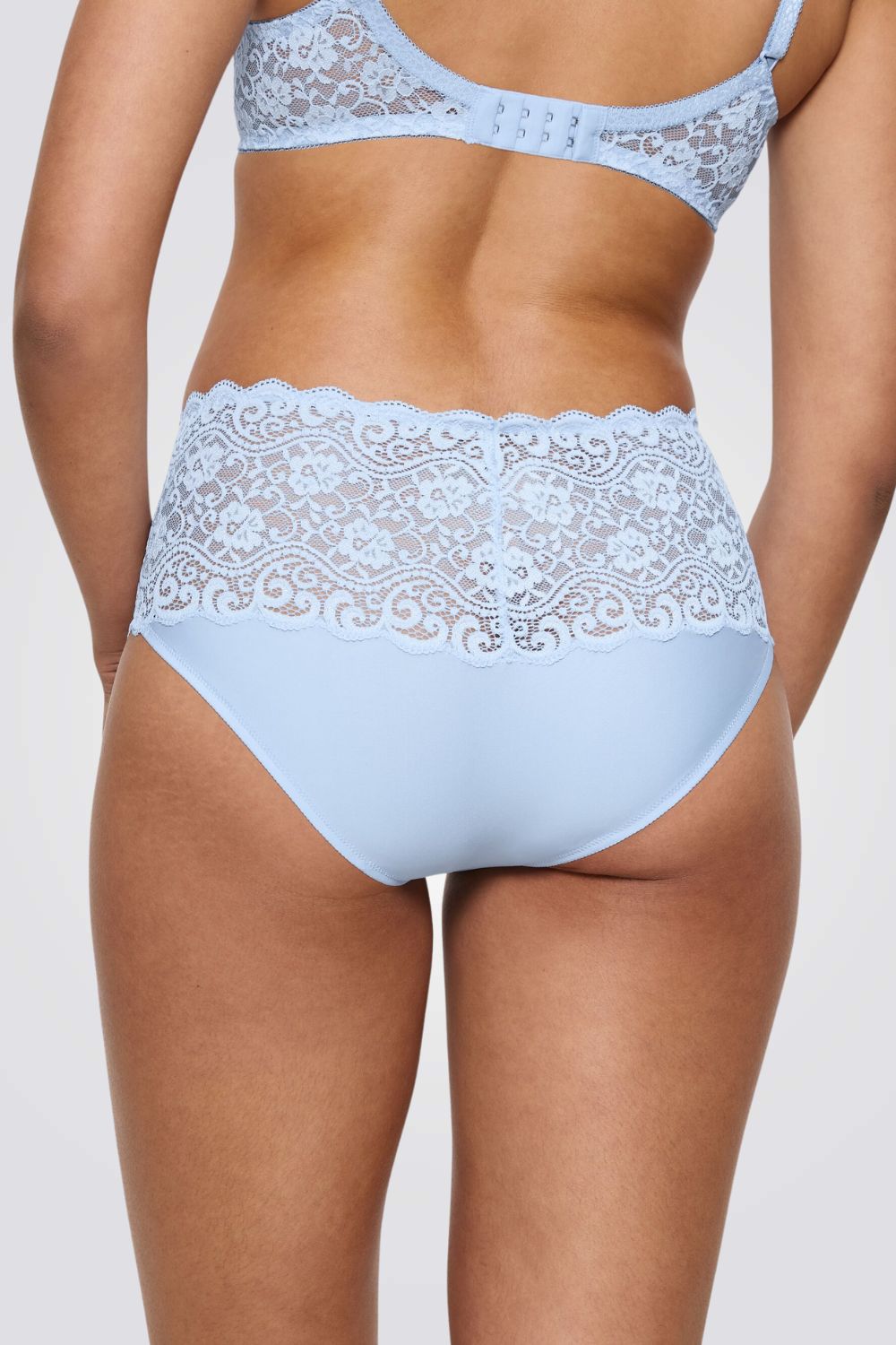 תחתוני מקסי בעיצוב תחרה פרחונית | טריומף