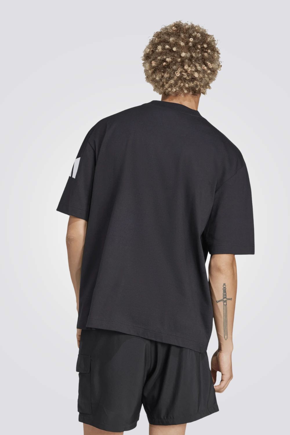 טישירט Essentials Loose Fit Three Bar Tee לגברים | אדידס