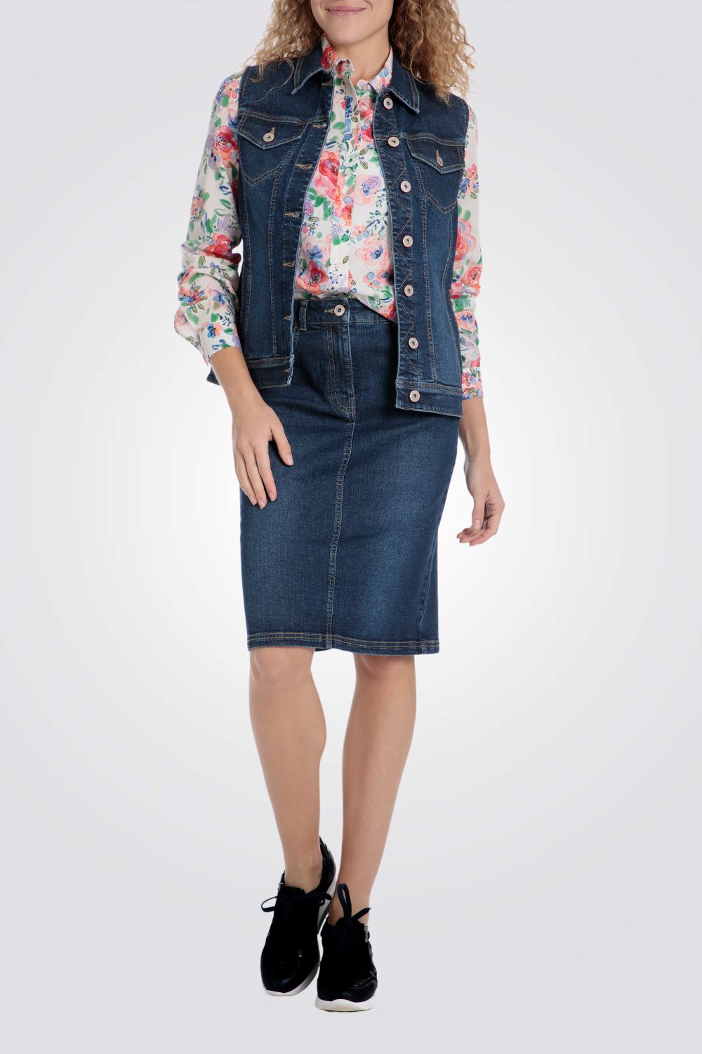 ווסט ג'ינס בצבע כחול כהה