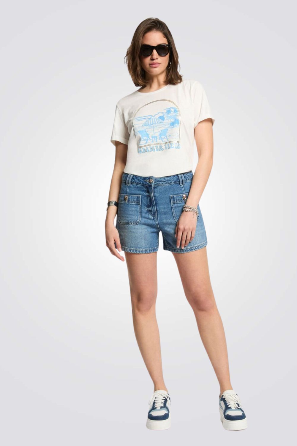 טישירט בצבע לבן הדפס SUMMER VIBES