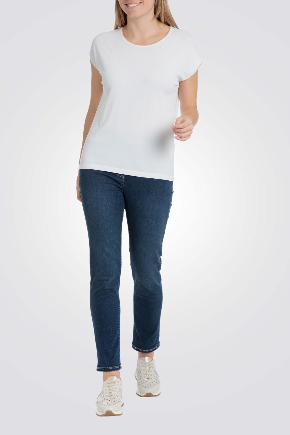 סריג דק שרוולים קצרים בצבע לבן