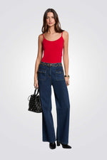 גופיה בייסיק כתפיות דקות בצבע אדום