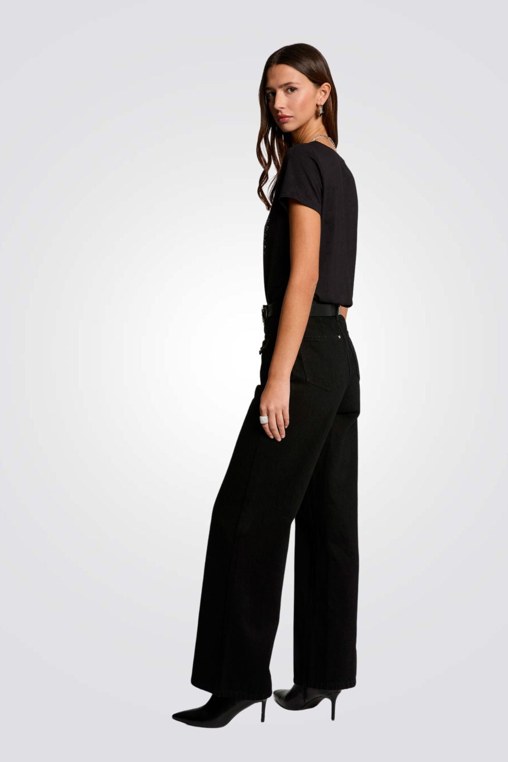 טישירט הדפס בחזית ROCK & ROLL