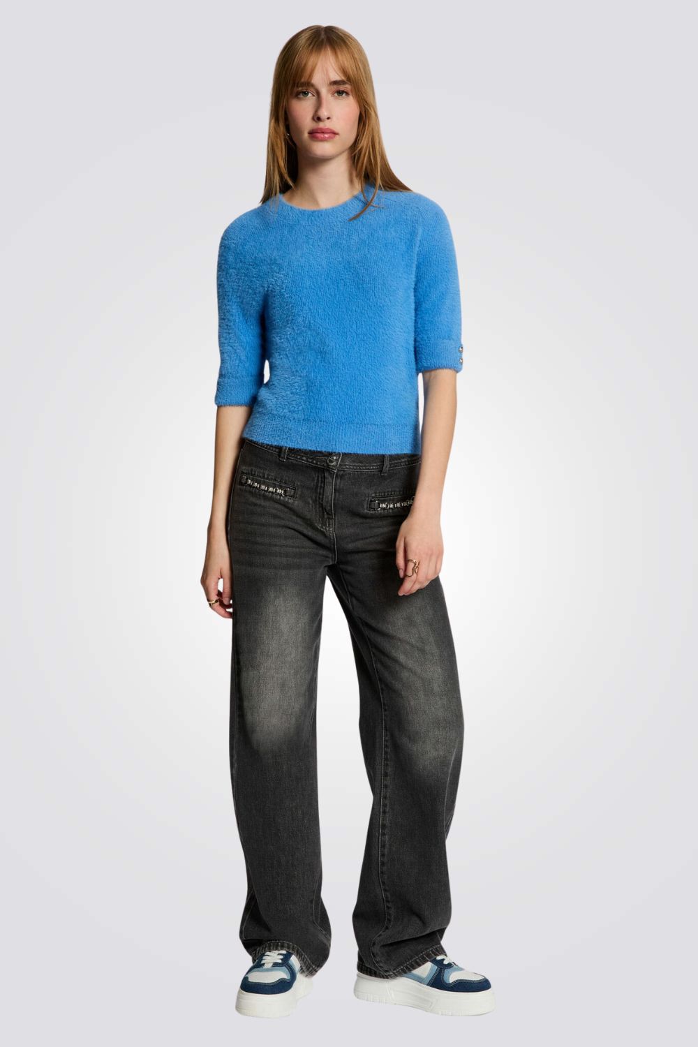 סוודר לנשים עם שרוולים קצרים וצווארון עגול | מורגן