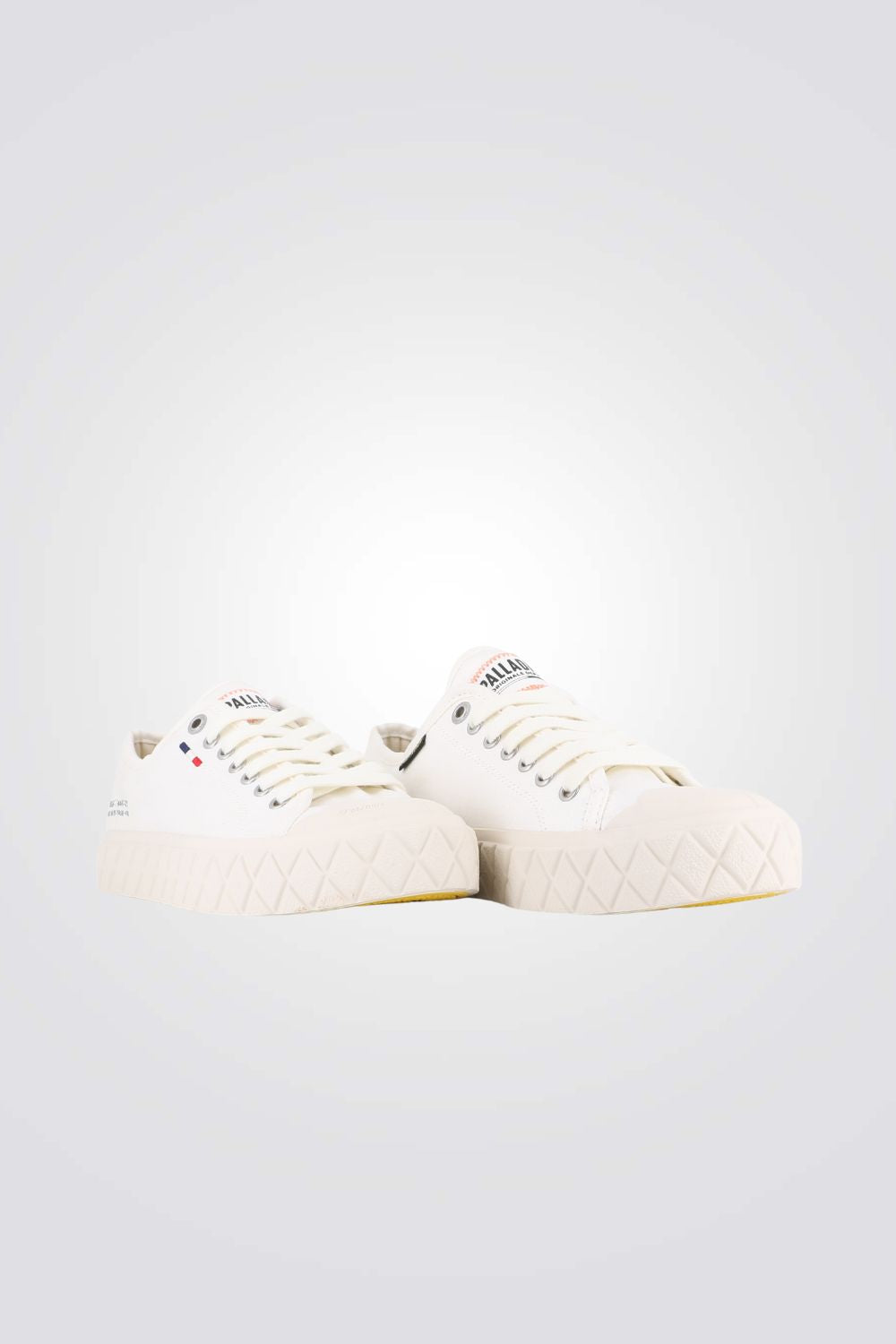 סניקרס לנשים PALLA ACE בצבע לבן