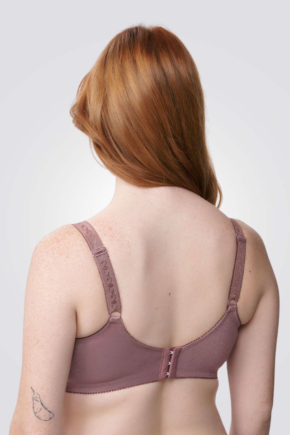 חזיית מינימייזר ללא ריפוד עם ברזלים | פמינה