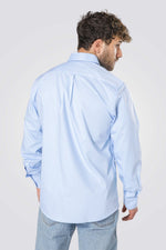 חולצה מכופתרת קלאסית