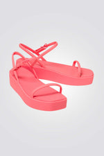 סנדלי פלטפורמה לנשים Miami Platform Y Strap Sandal | קרוקס