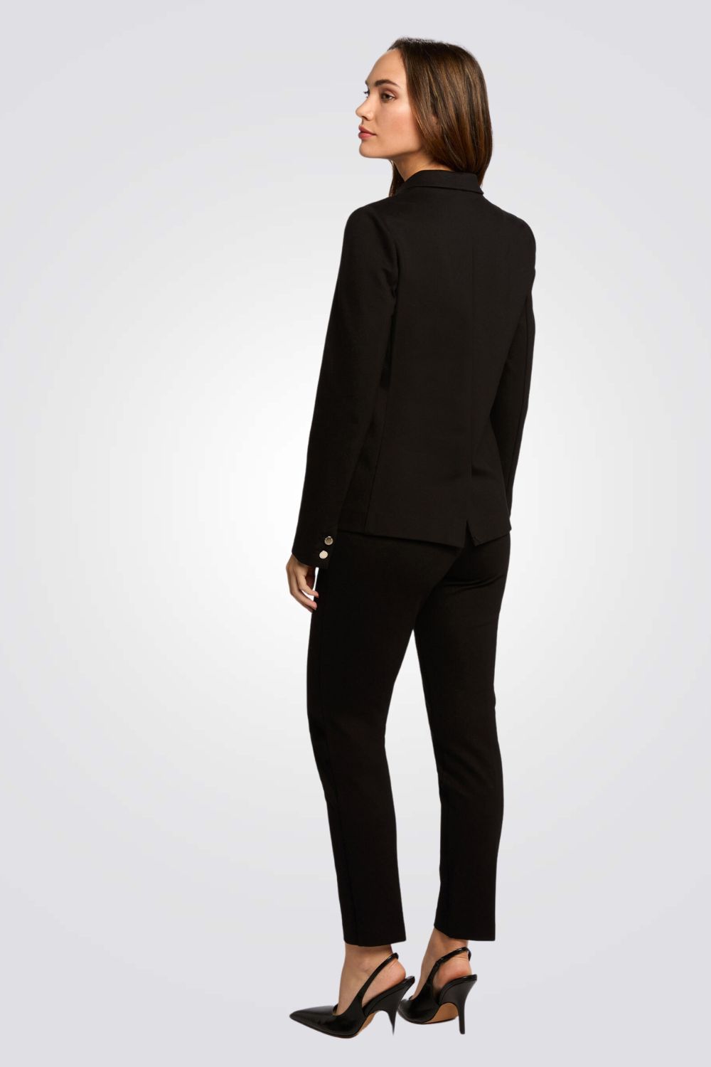 מכנסיים מחויטים גזרת Slim בצבע שחור