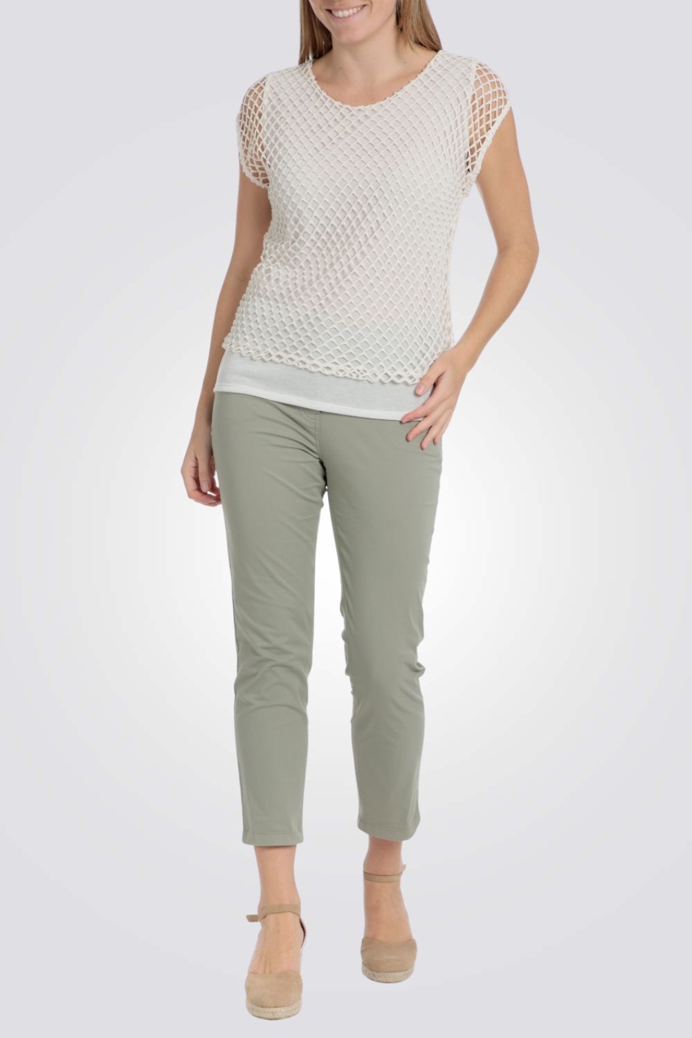 טישירט לנשים מרשת בצבע לבן 