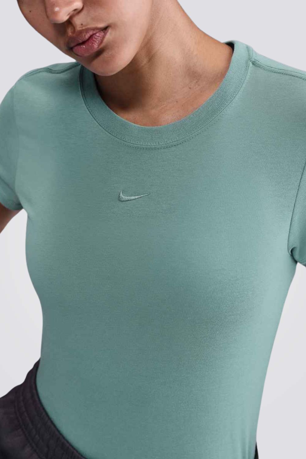 טישירט Nike Sportswear Chill Knit לנשים