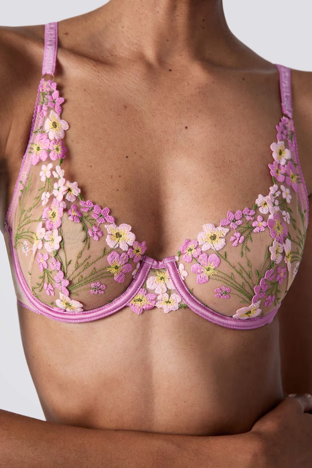 חזייה ללא ריפוד DOUCEUR  עם רקמה פרחונית מעוצבת