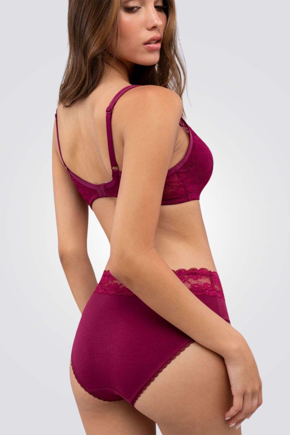 תחתוני מידי עם תחרה | פמינה