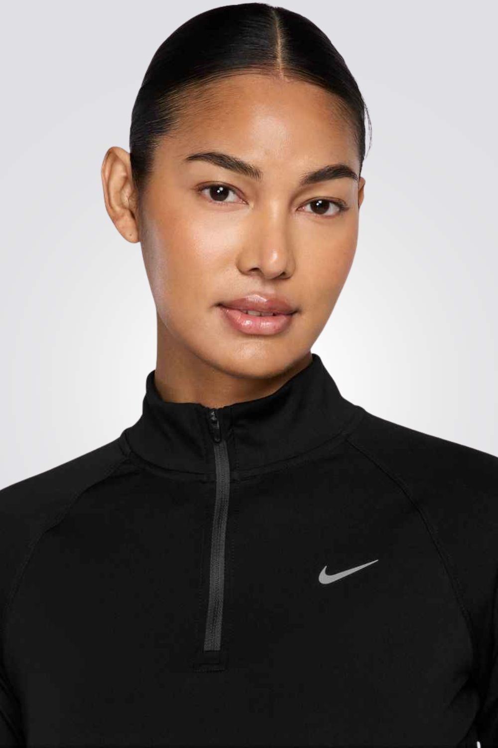 חולצת ספורט בגזרה צמודה עם סיומת כפפות | נייקי