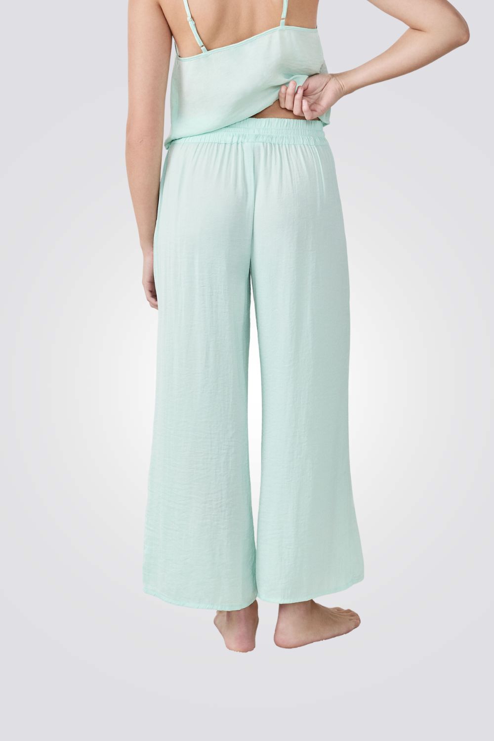 מכנסיים 7/8 בסגנון נועז ומודרני | איתם