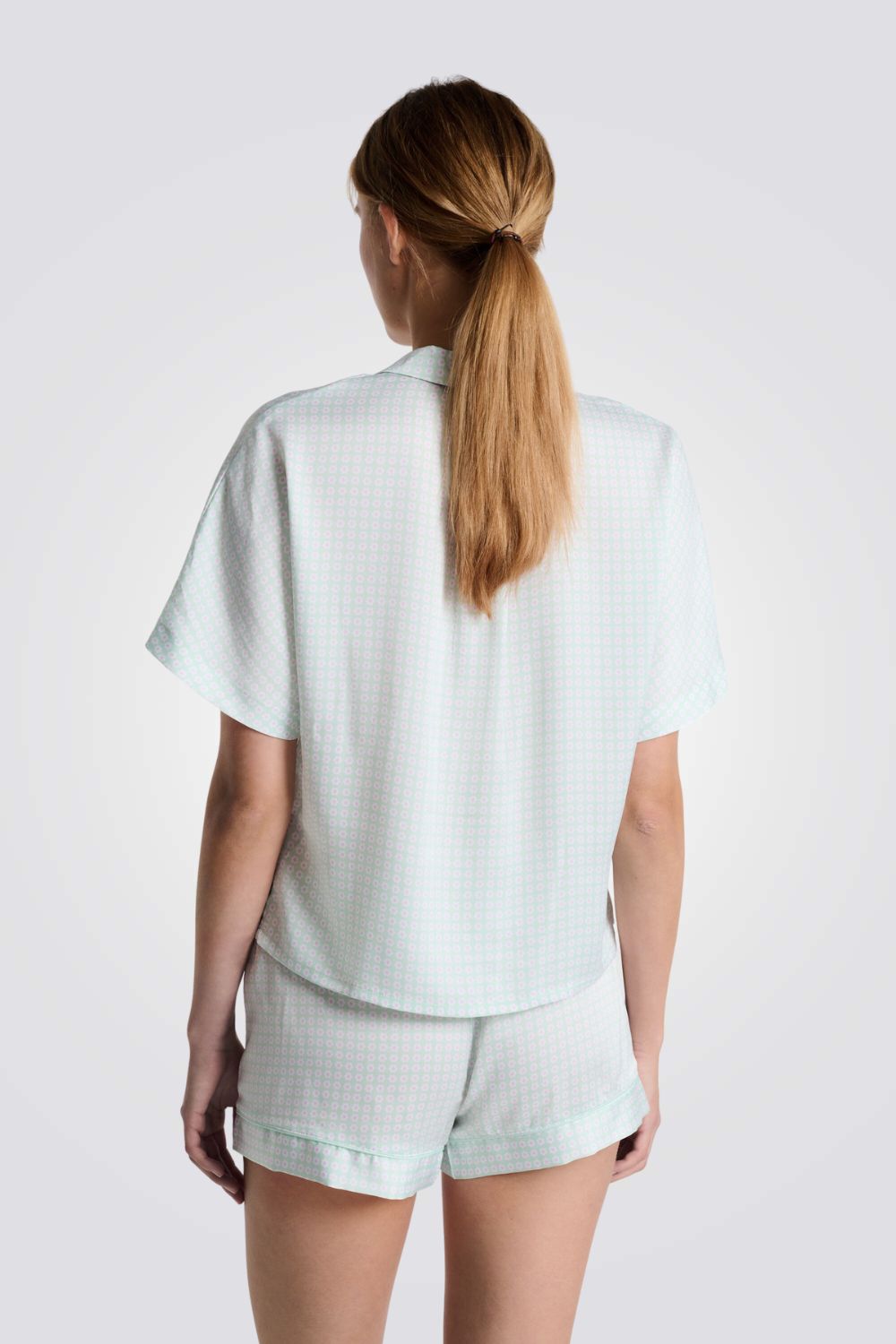 חולצת פיג'מה מכופתרת קצרה וקלילה | איתם