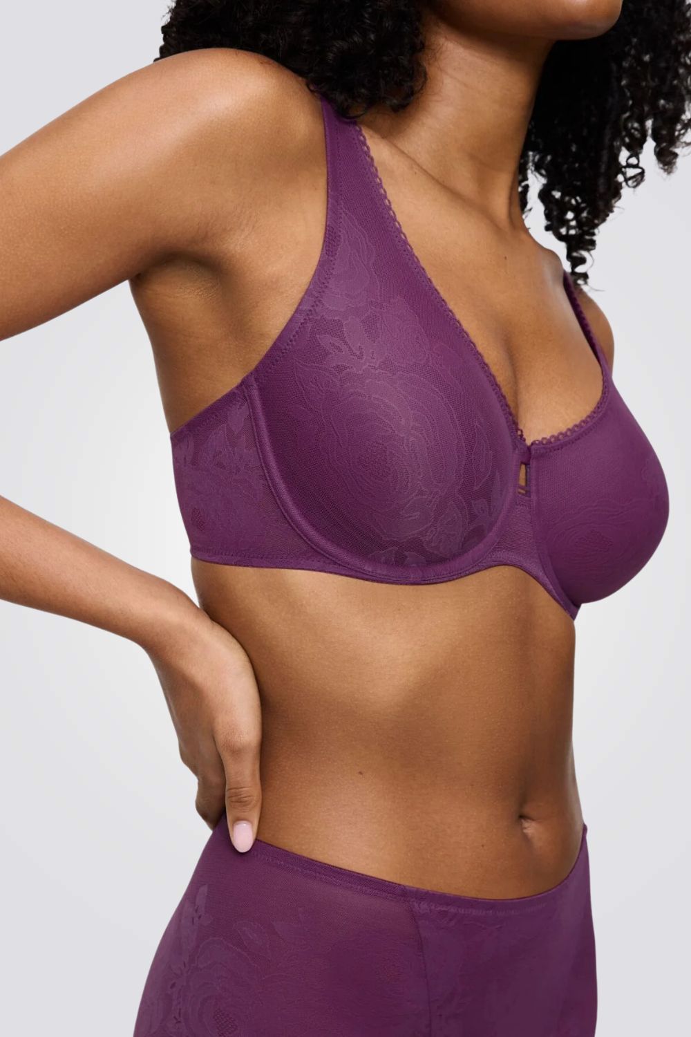 חזיית מינימייזר תחרה ללא ריפוד עם קשת | טריומף