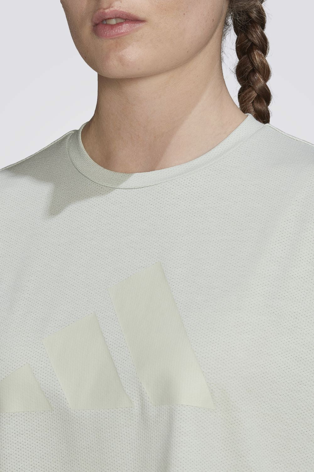 טישירט אימון קצרה לנשים