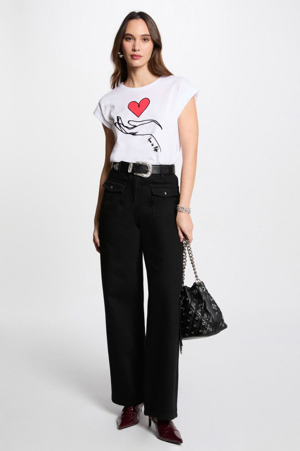 טישירט בצבע לבן הדפס החזית