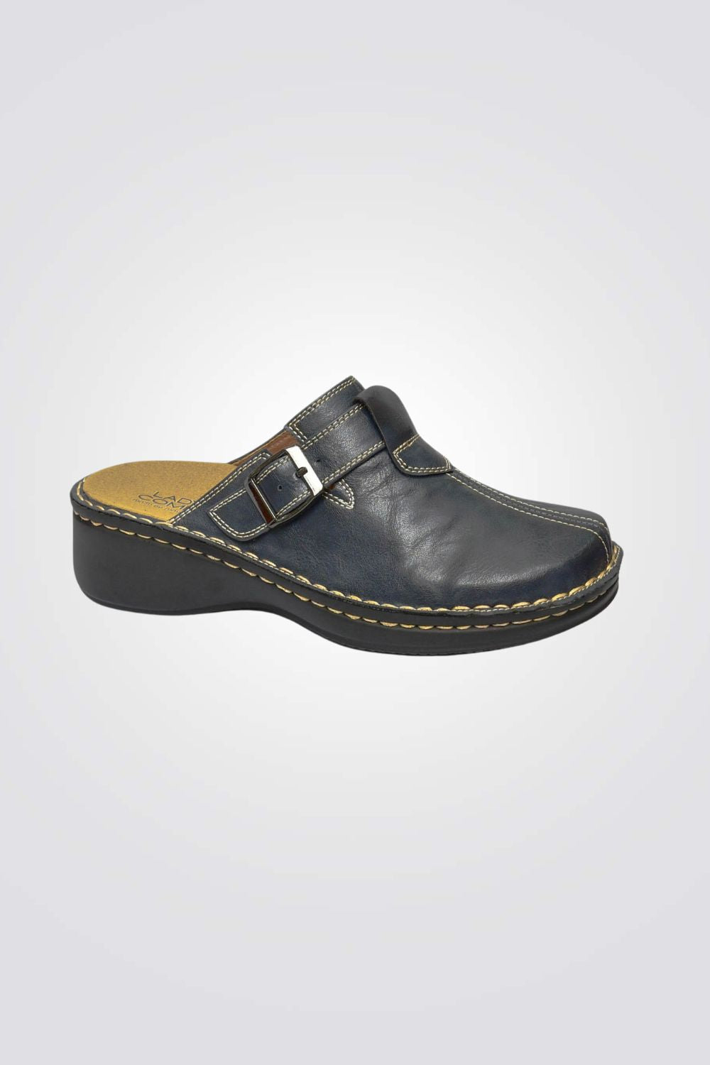 כפכפי נוחות סגורים עם רצועה ואבזם בצבע נייבי