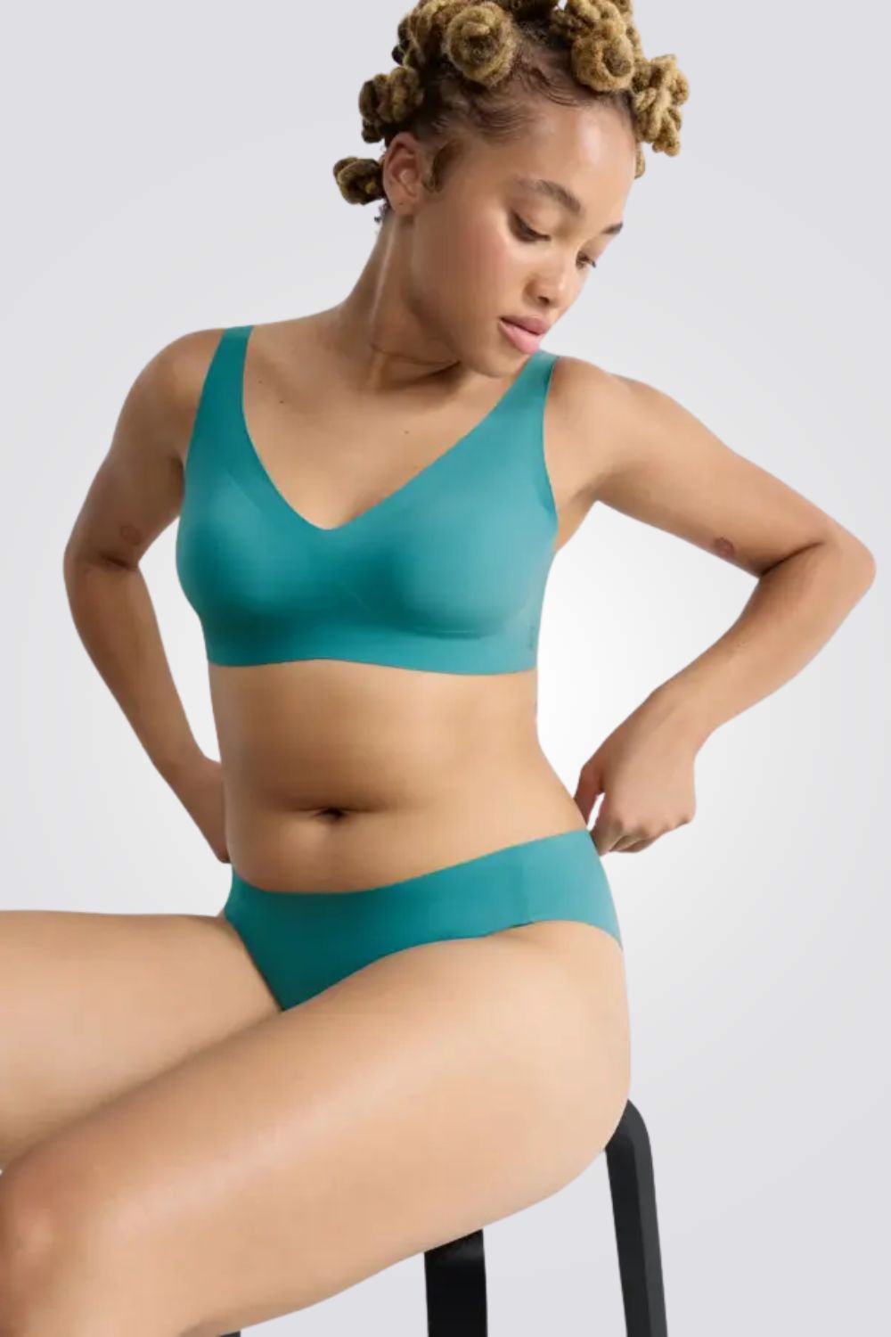 חזייה ללא ברזלים לנשים