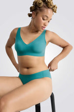 חזייה ללא ברזלים לנשים