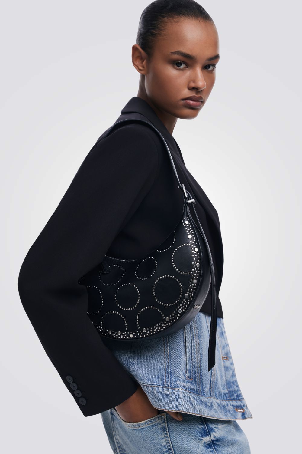 תיק כתף חצי ירח אלגנטי בצבע שחור | דסיגואל