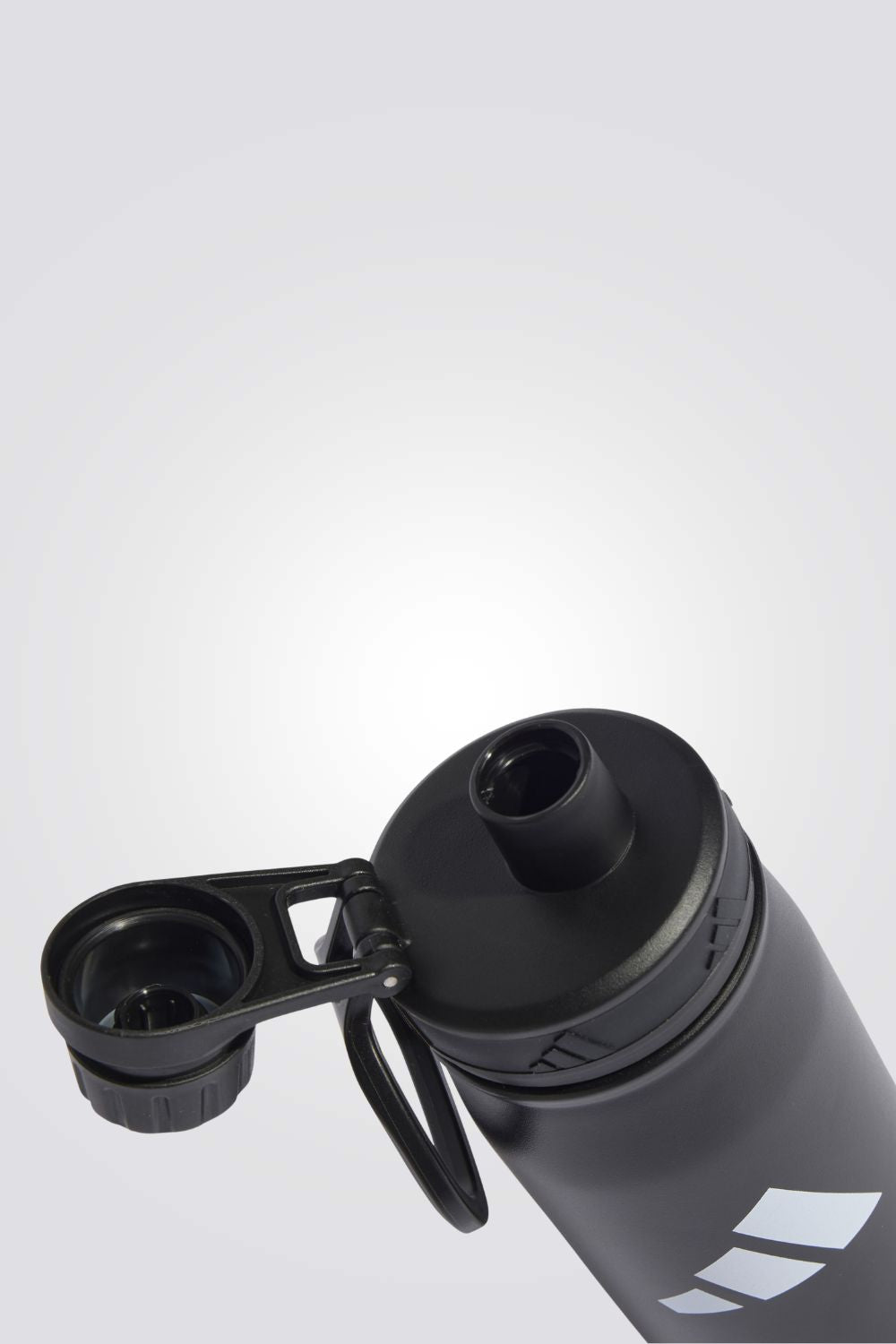 בקבוק מים מנירוסטה עם פקק הברגה נוח 