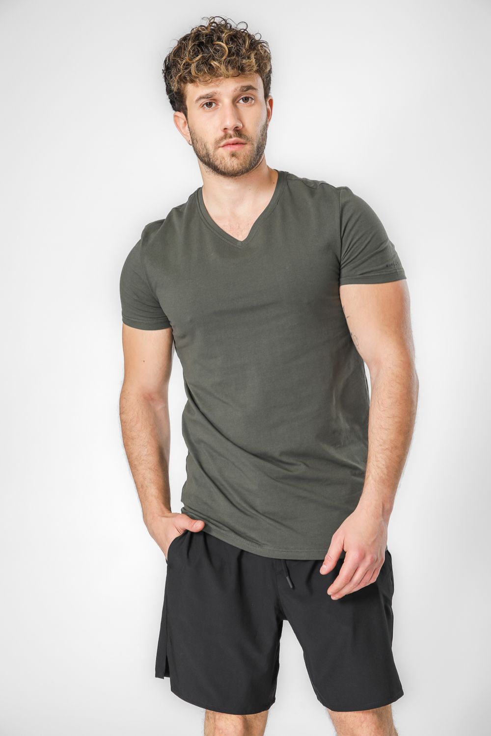 חולצת טישירט ירוקה