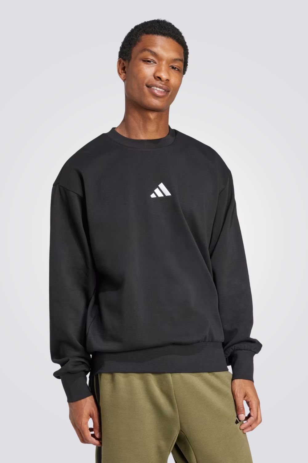 סווטשירט לגברים FEELCOZY ESSENTIAL בצבע שחור | אדידס 