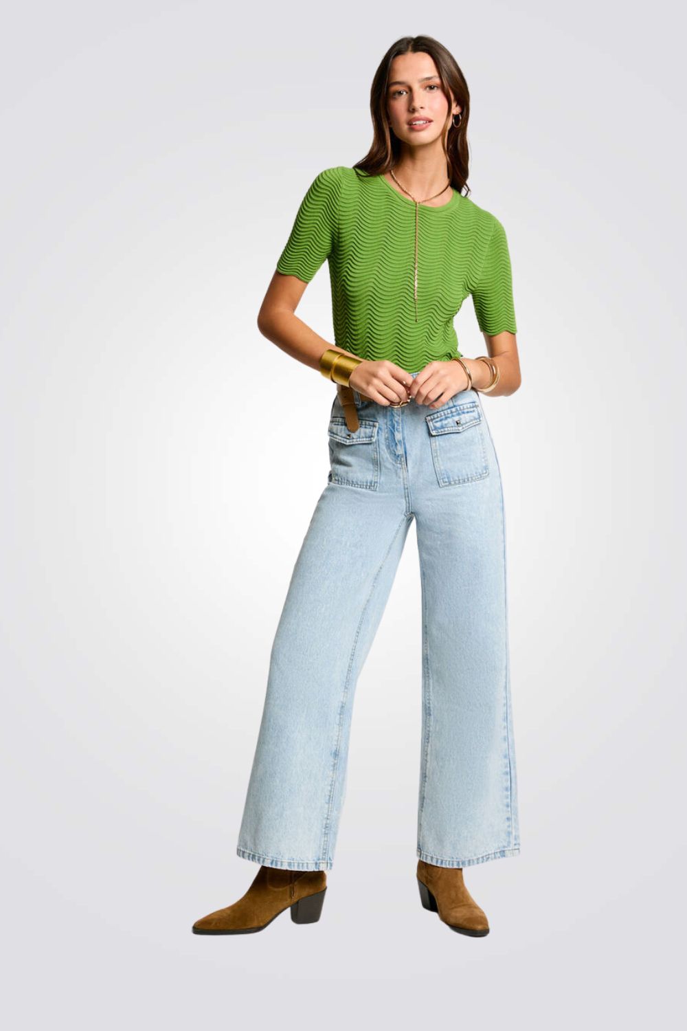 סריג שרוולים קצרים בטקסטורת גלים בצבע ירוק