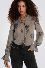 הרכב בד:98% פוליאסטר , 2% מטאלי 
