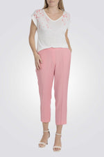 טישירט לנשים בצבע לבן עם הדפס פרחים 