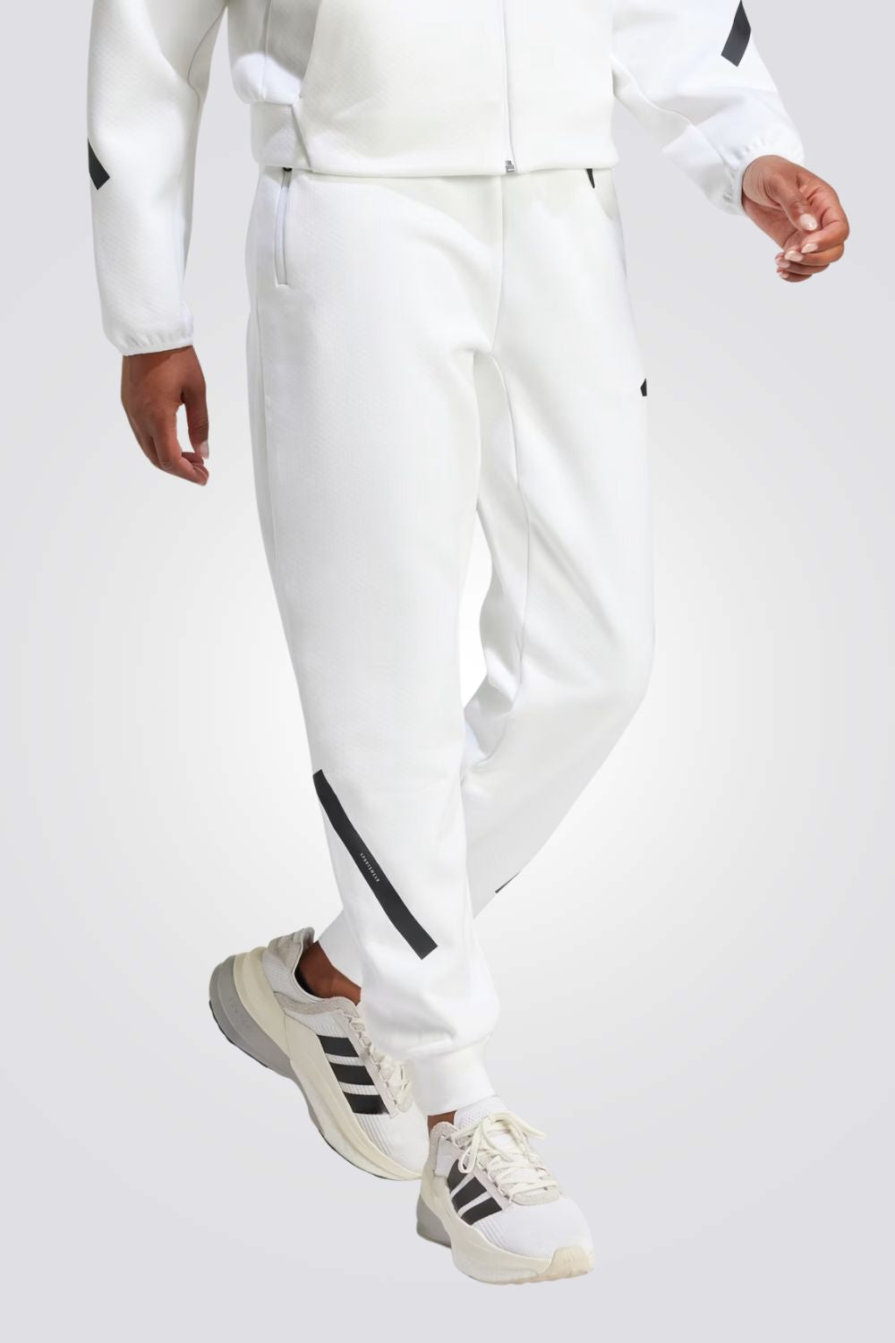 מכנסי טרנינג Z.N.E לנשים