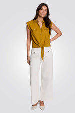 חולצה ללא שרוולים לנשים בצבע חרדל | מורגן 
