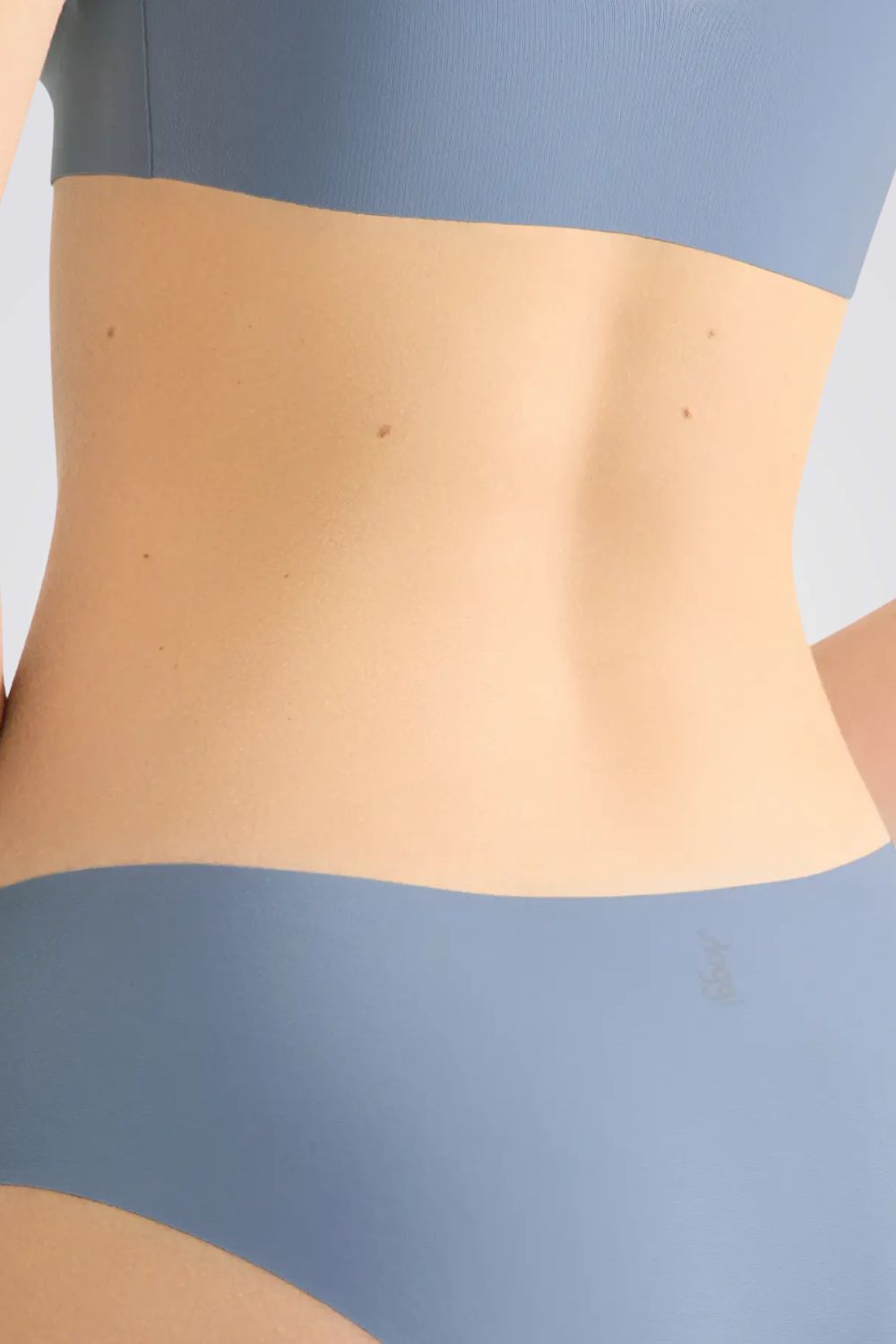 תחתוני היפסטר ללא תפרים | סלוגי