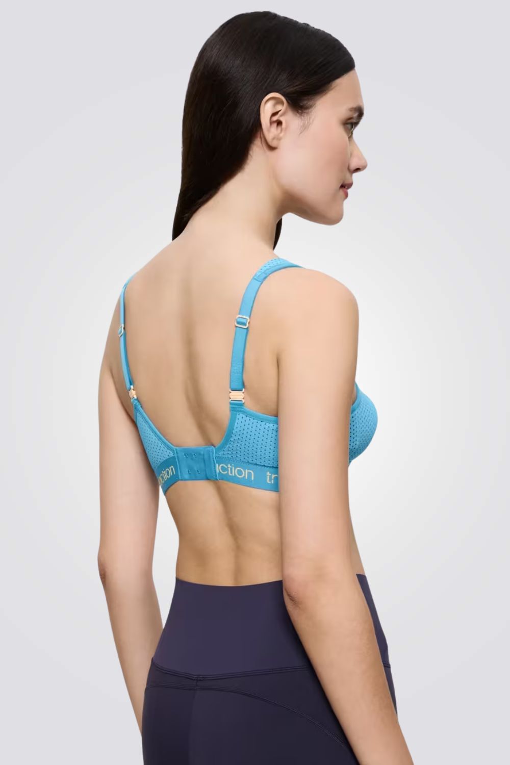 חזיית ספורט ללא ריפוד וללא קשת | טריומף